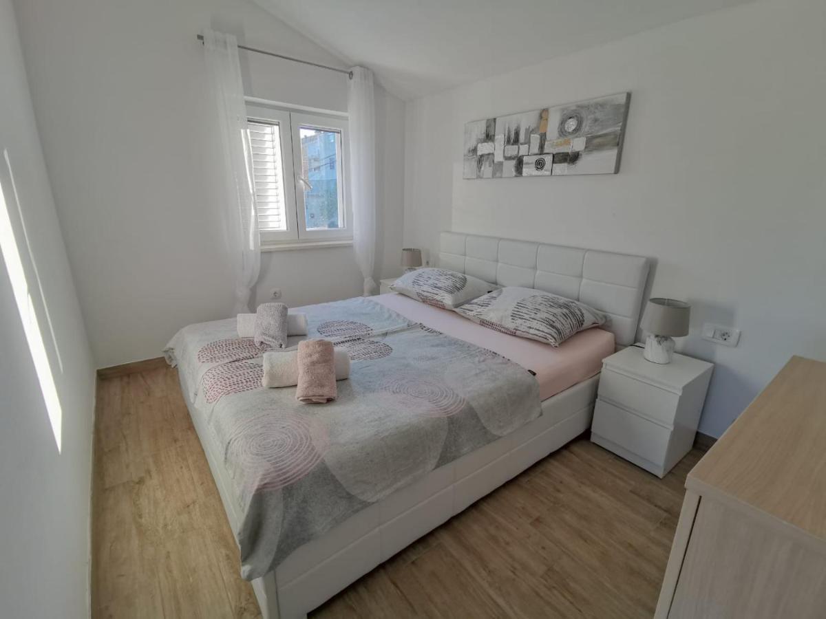 Apartmani Goga 2 몰라트 외부 사진